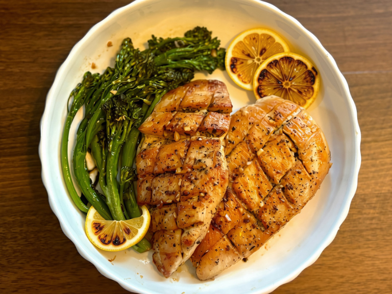 Skillet Lemon Garlic Chicken Breasts