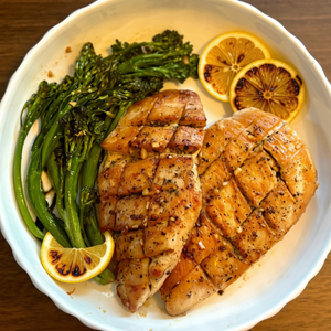 Skillet Lemon Garlic Chicken Breasts